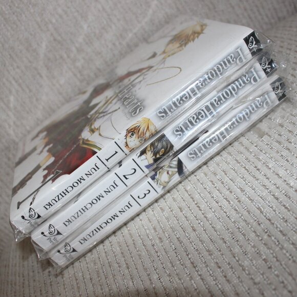 3/$55❤️possibly brand new Pandora Hearts English Manga Anime Book Volumes 1-3 - Picture 3 of 3